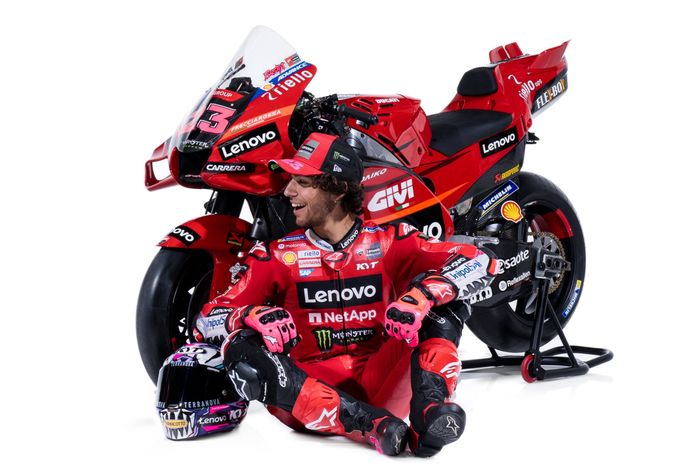 Bergabung dengan tim Ducati Lenovo, Enea Bastianini menanggalkan Red Bull dan berganti ke Monster Energy di MotoGP 2023