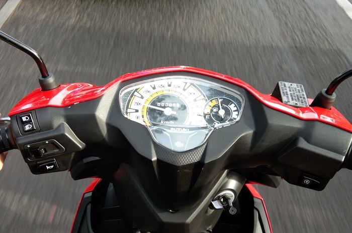 Kebiasaan meletakkan jari di tuas rem bikin CVT gredek