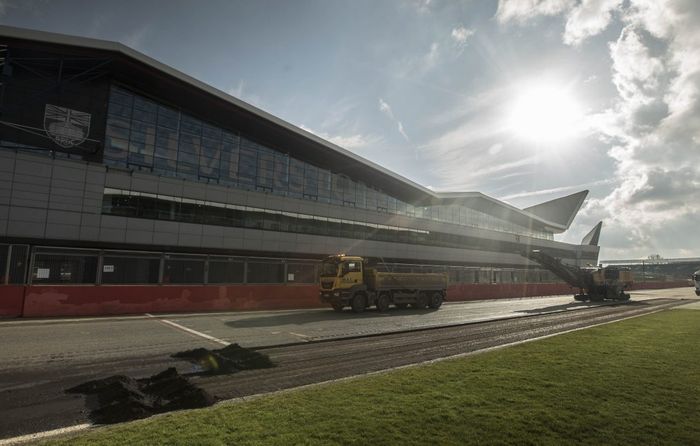 Resurfacing sirkuit Silverstone pada Februari 2018