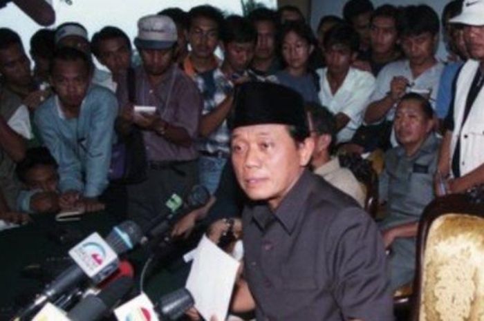 Mantan Menteri Penerangan era Soeharto, Harmoko, meninggal dunia