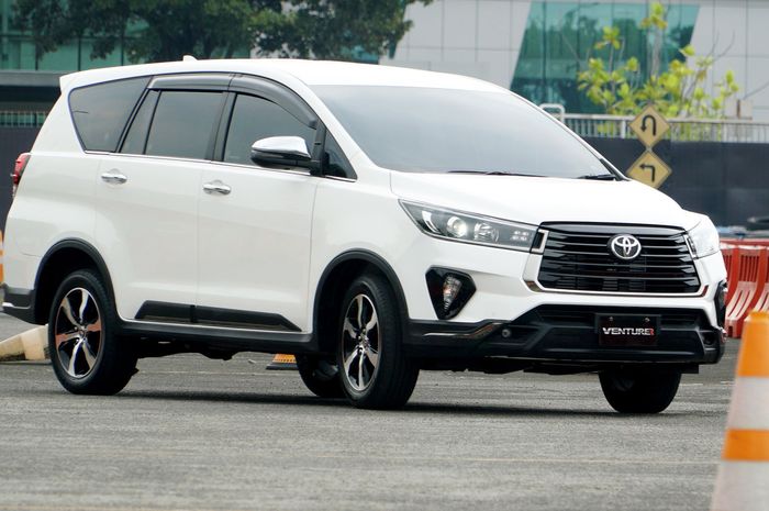 Toyota Kijang Innova baru