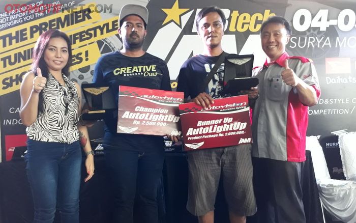 Para pemenang kontes lampu Autovision AutoLight Up Padang, 2017