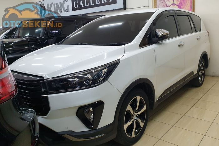 Spesifikasi dan harga Toyota Kijang Innova G bensin tahun 2021 seken.