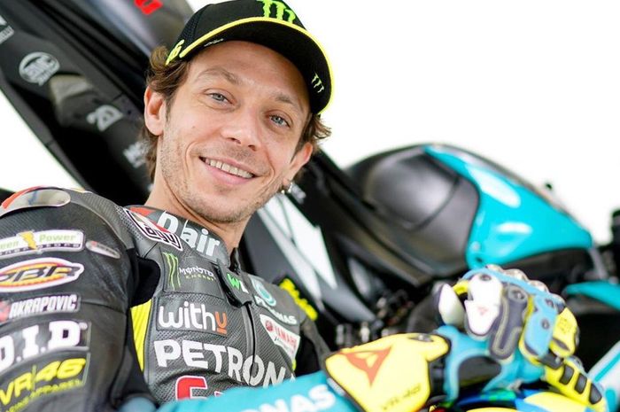Manajer tim Petronas peringatkan anggota timnya soal Valentino Rossi