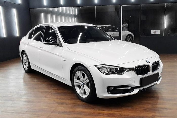 BMW 320i F30 2014