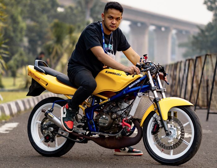 Bro Adriel diajang balap resmi dengan Kawasaki Ninja RR kuningnya