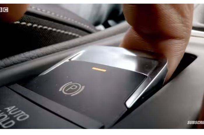 Rem tangan elektronik ditarik