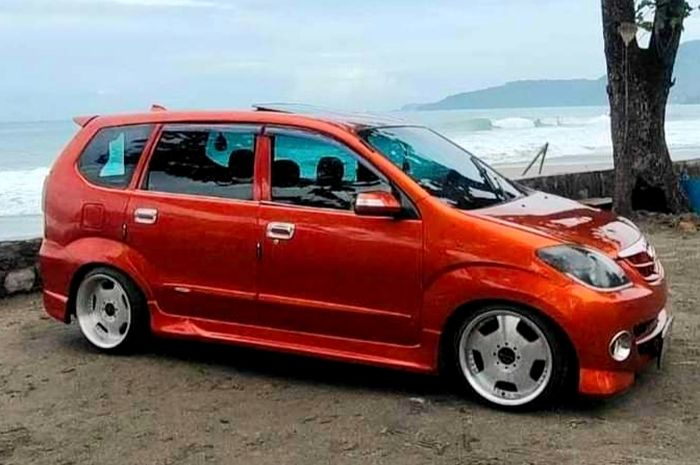 Modifikasi Toyota Avanza lama tampil menggoda dengan kaki-kaki istimewa