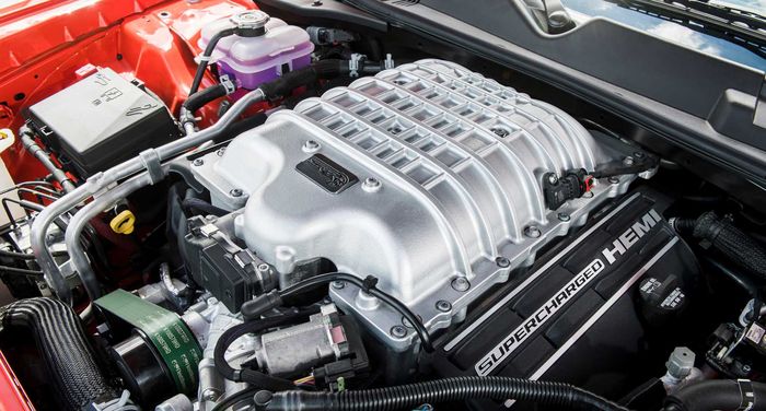 Pakai mesin HEMI V8 6.200cc dengan pasokan supercharger