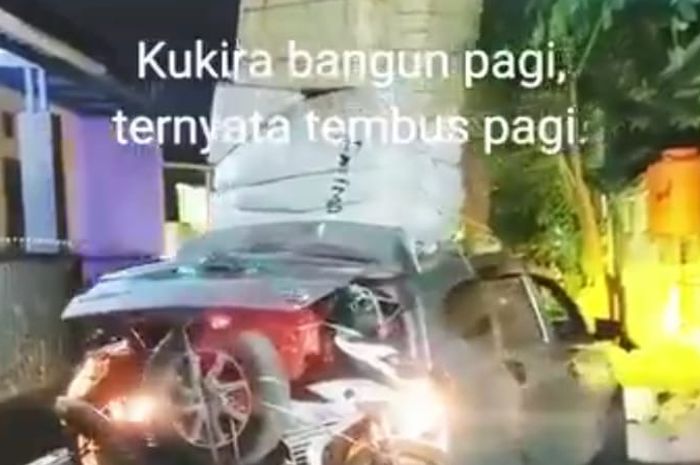 Ilustrasi. Toyota Calya membawa muatan berlebih.