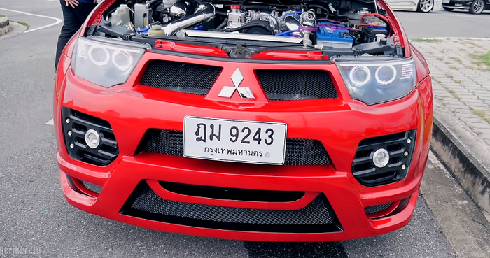 Mitsubishi Pajero Sport full body kit custom