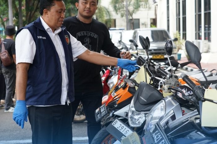 Polres Metro Bekasi ungkap kasus tindak pidana kejahatan jamunan fidusia dan pengelapan