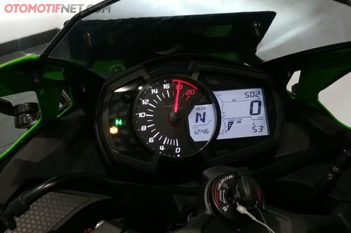 Panel Instrumen Kawasaki Ninja ZX-25R