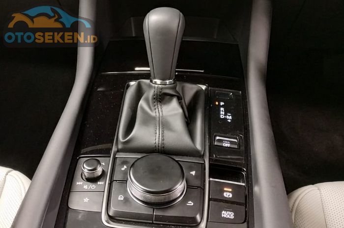 Tips mobil matik bisa irit BBM