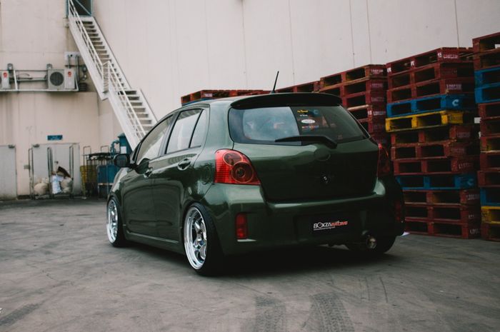 Modifikasi Toyota Yaris bakpao masih berlanjut ke dalam kabin