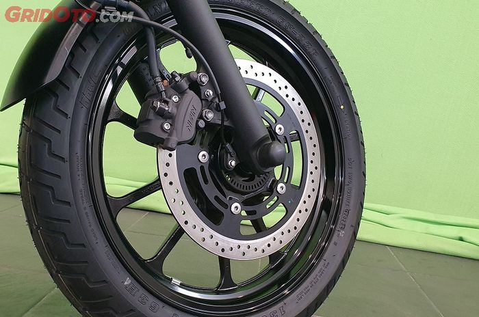 New Kawasaki Eliminator mengadopsi cakram depan 310 mm dengan kaliper 2 piston