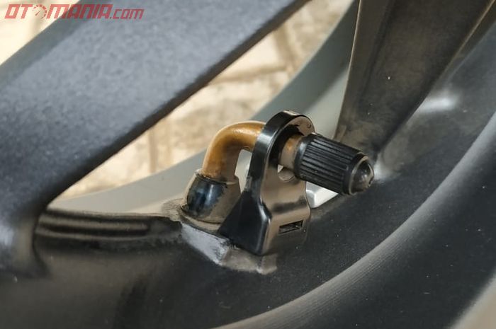 Pentil ban belakang Honda Forza