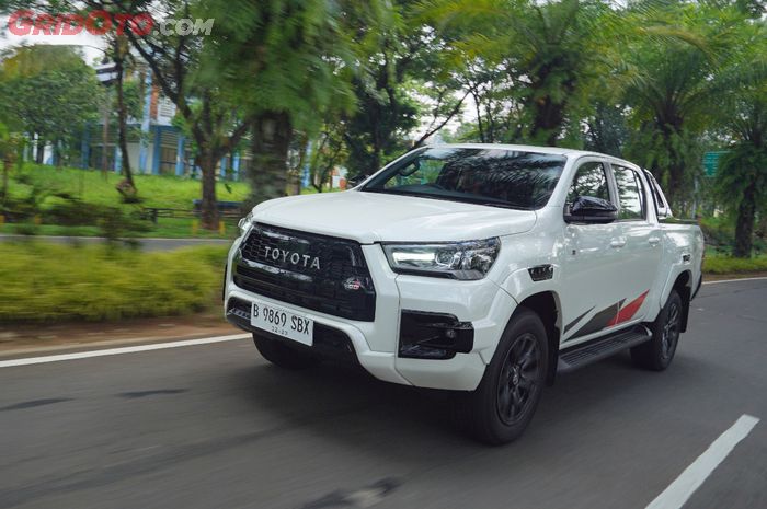 Pilihan dan harga Toyota Hilux di Indonesia, tahun depan tambah Rangga.