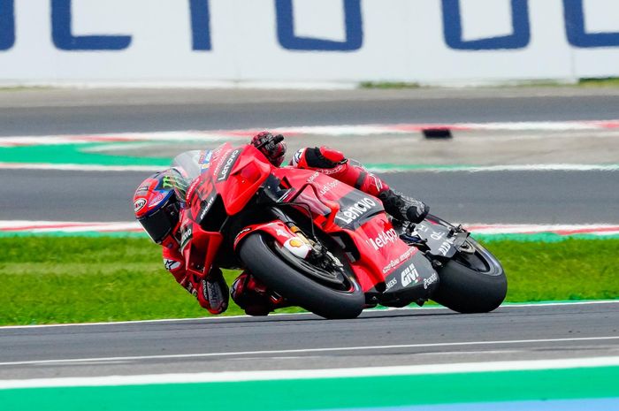 Francesco Bagnaia meraih pole position pada kualifikasi MotoGP San Marino 2021