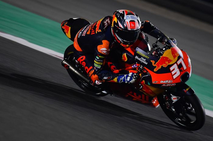 Pedro Acosta menang Moto3 Doha 2021, Valentino Rossi sudah menunggunya