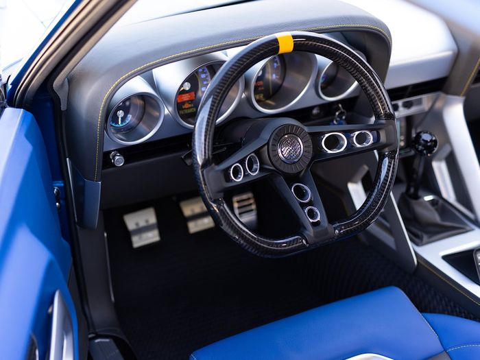 Interior restomod Ford Mustang Mach 1 diberi sedikit sentuhan modernisasi