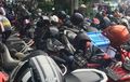 Parkir Motor di Kolong Flyover Jatibaru Sampai Rp 5.000, Dishub Bilang Itu Pelanggaran, Normal Cuma Rp 2.000