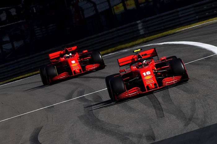 Ferrari dinilai masih kesulitan untuk menang di F1 2021. 