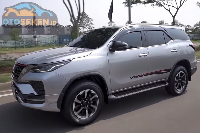 Ilustrasi Toyota Fortuner