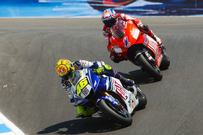 Casey Stoner puji Valentino Rossi