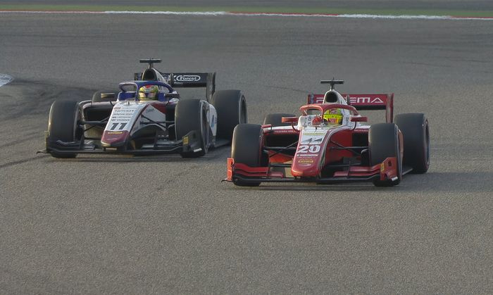 Tampil agresif dan mencetak fastest lap pada lap 35 di race 1 F2 Sakhir 2020, membuat Mick Schumacher mendapat tambahan 2 point 