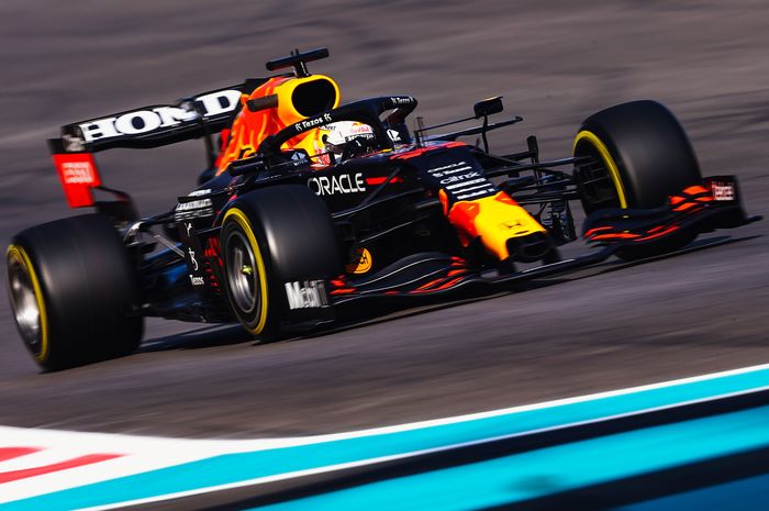 Bakal start terdepan di balapan F1 Abu Dhabi 2021, Max Verstappen waspadai perlawanan dari Lewis Hamilton