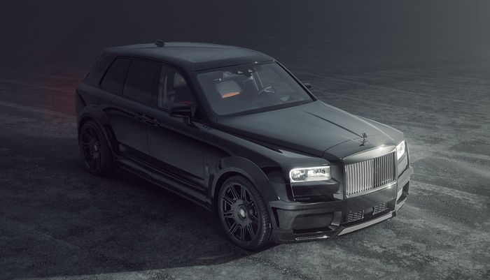 Tampilan Rolls-Royce Cullinan Black Badge juga berubah makin gambot