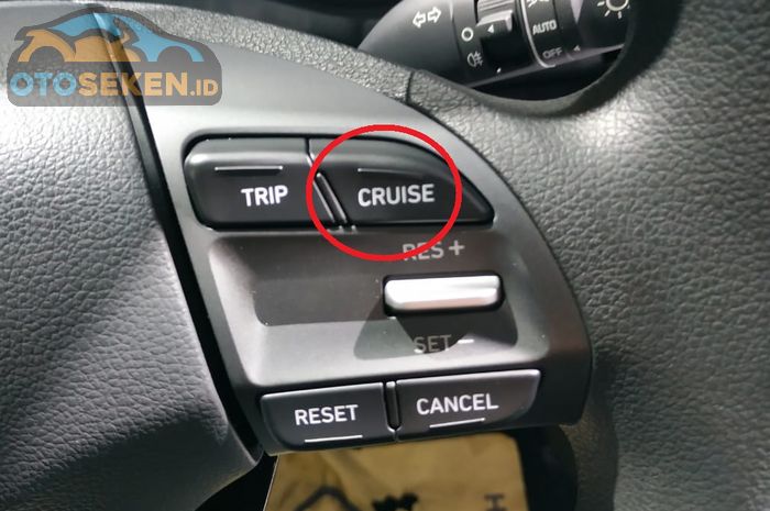 Ilustrasi tombol cruise control di setir