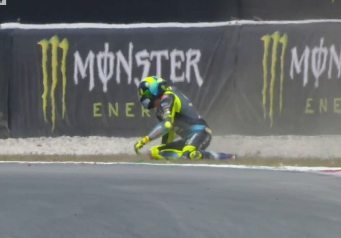 Valentino Rossi terjatuh di tikungan 4 saat sesi kualifikasi MotoGP Catalunya 2021