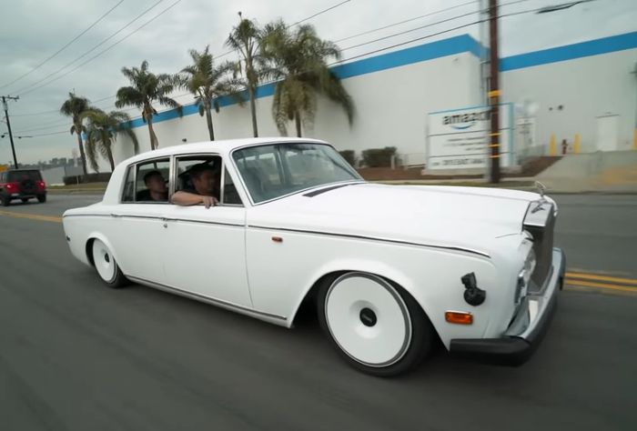 Restomod Rolls-Royce Silver Shadow sleeper bertenaga 1.000 dk