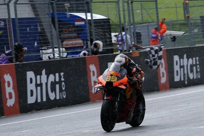 Brad Binder menang MotoGP Austria 2021