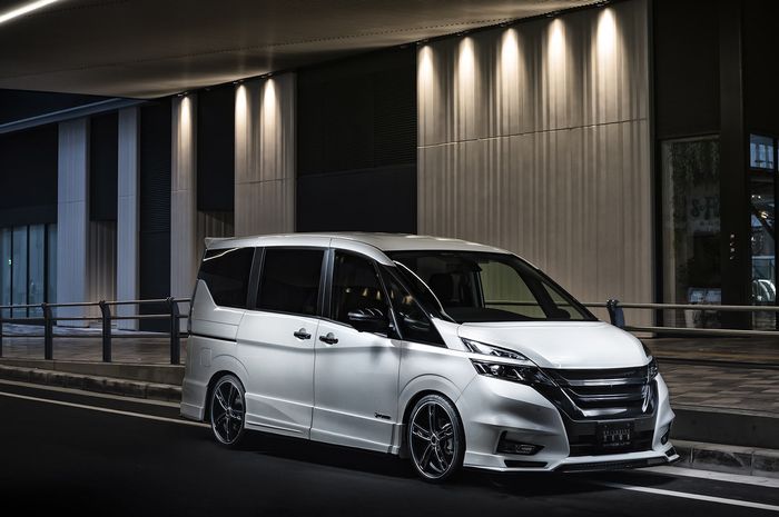 Modifikasi Nissan Serena garapan Mz Speed