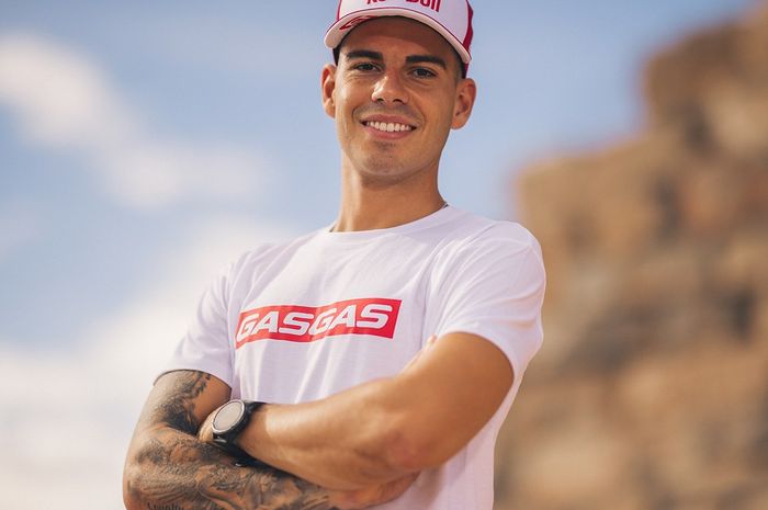 Augusto Fernandez telah resmi diumumkan akan berseragam tim pabrikan GASGAS di MotoGP 2023 mendatang