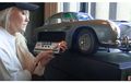 Keren Banget, OtoToys Aston Martin DB5 Ini Punya Fitur Persis Seperti di Film James Bond