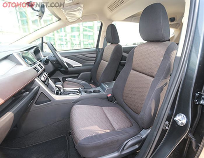 Interior Mitsubishi Xpander Cross 