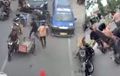 Sok Keras, Geng Motor Rampas Motor Korban di Siang Bolong, Disabet Celurit