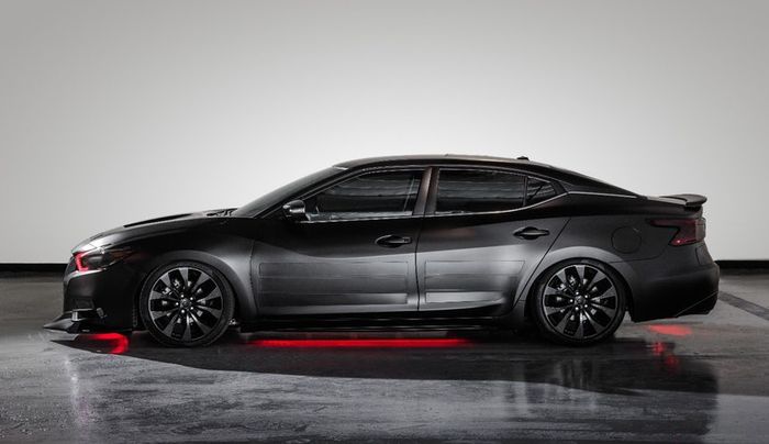 Bertema Star Wars Sith dari Nissan Maxima 