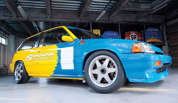 Honda Civic Wonder pakai pelek Enkei model central lock ukuran 18 inci