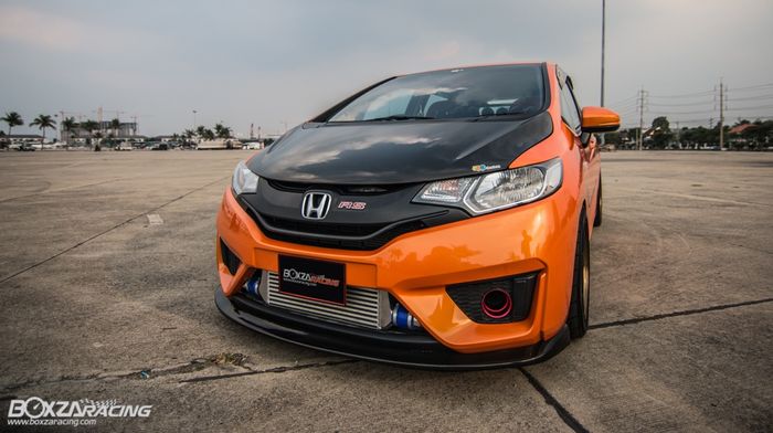 Bukan cuma tampang, kabin dan mesin juga ikut diubah