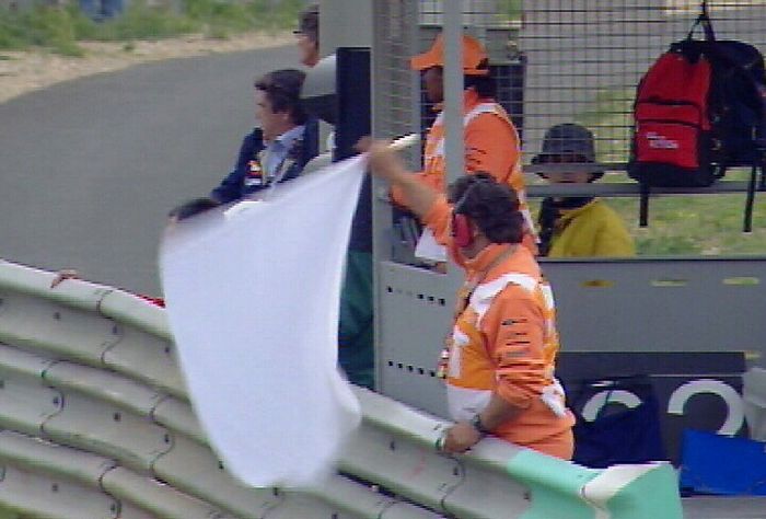 Bendera putih pada MotoGP
