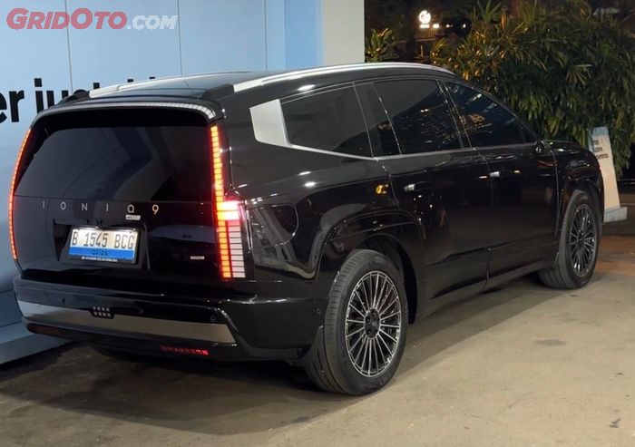 Ioniq 9 di Hyundai N Brand Experience Center di kawasan SCBD, Jakarta Selatan