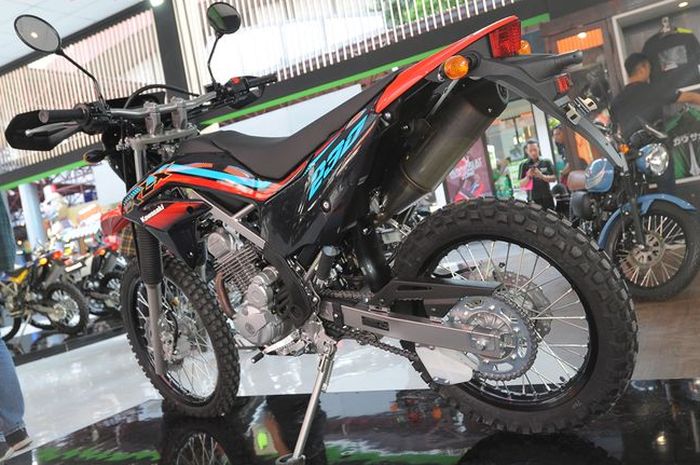Ilustrasi Kawasaki KLX 230