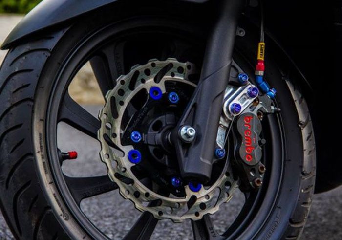 Kaliper brembo empat piston dan cakram dari Braketech