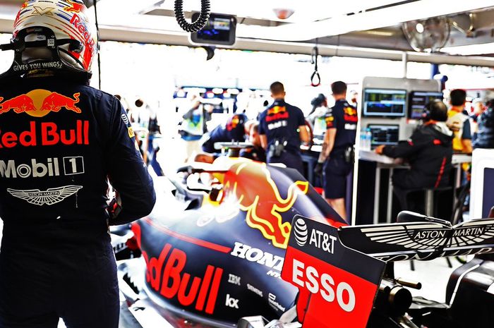 Di F1 Brasil, tim Red Bull masih mencurigai kekuatan mesin tim Ferrari