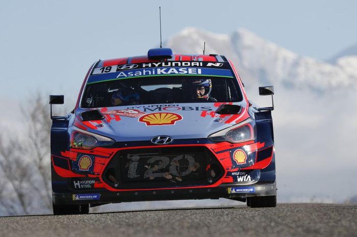 Sebastien Loeb meraih kemenangan pertamanya bersama tim Hyundai di reli Monte Carlo 2019